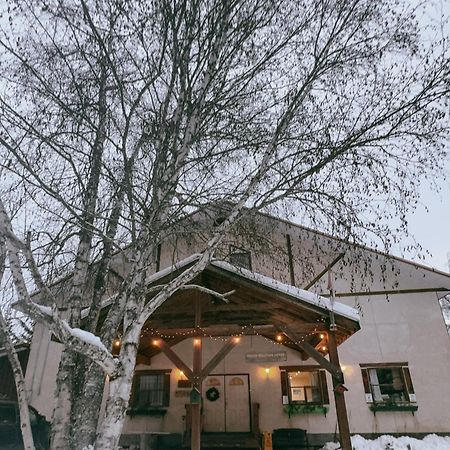 Alpine Meadows Lodge Golden Exterior photo